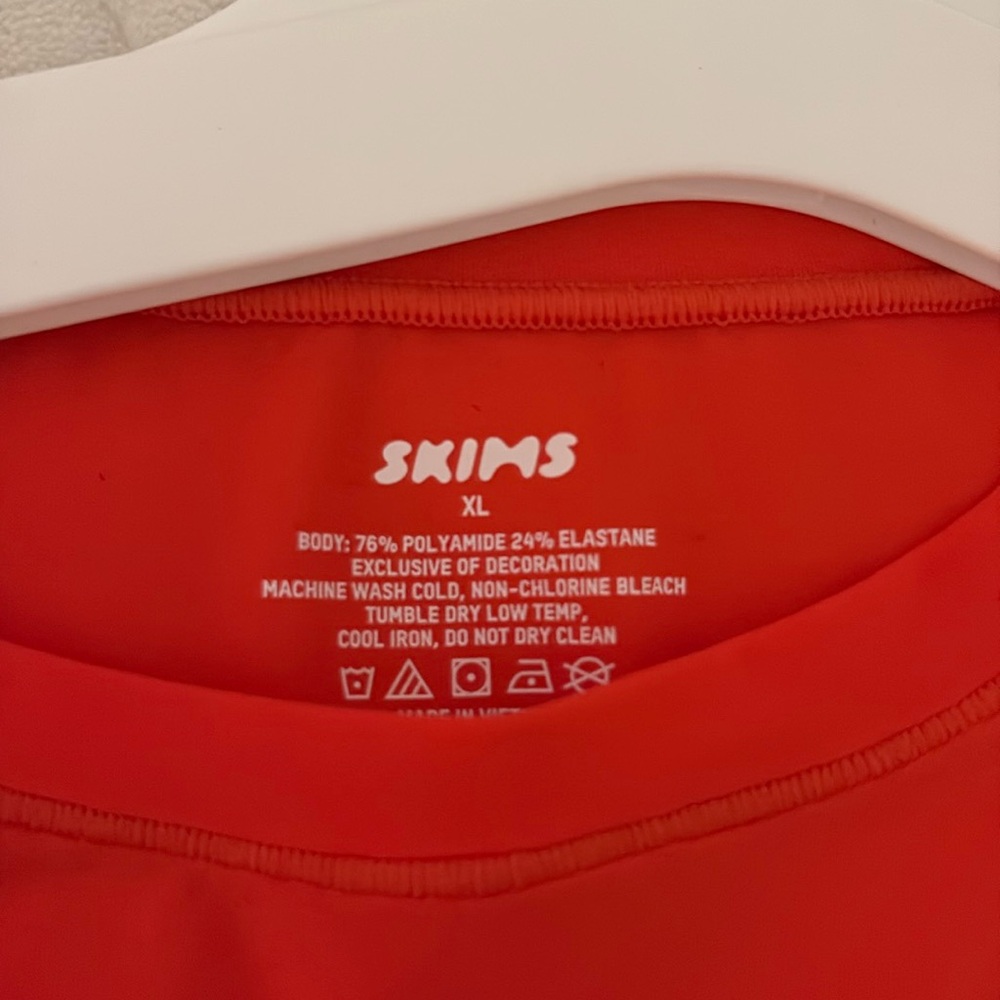 Skims long sleeve